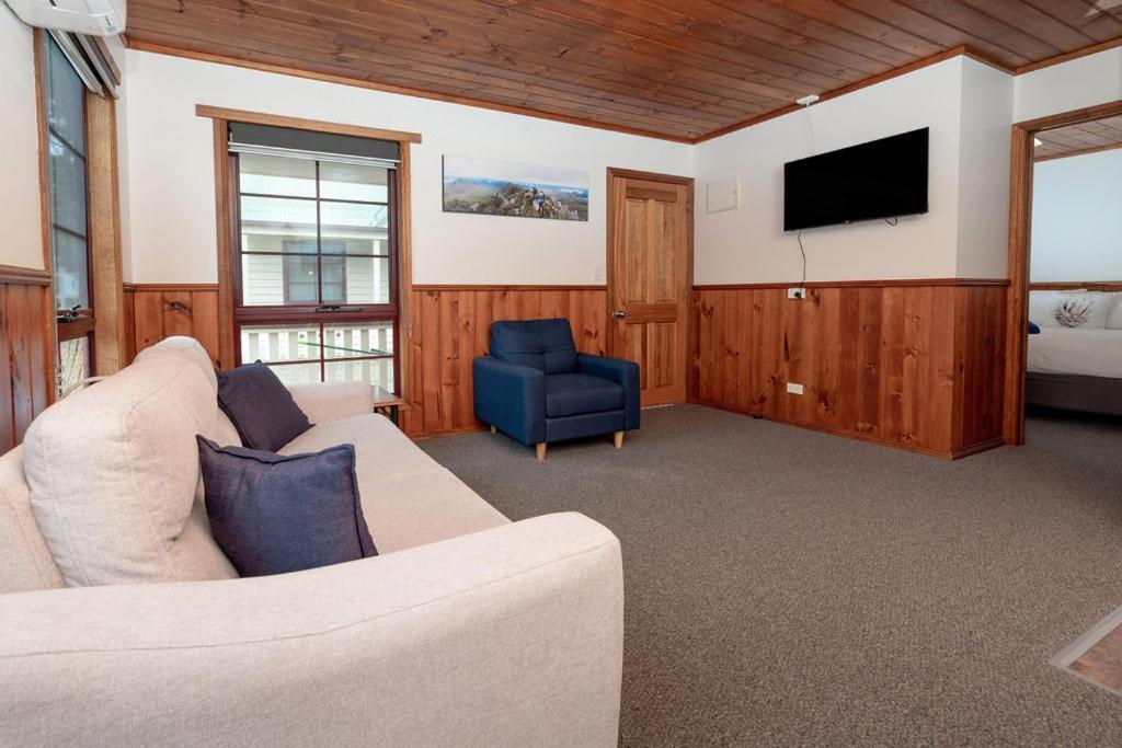 Kitty'S Cottages - Managed By Big4 Strahan Holiday Retreat Bagian luar foto
