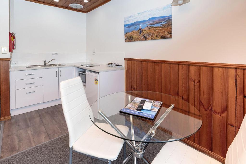 Kitty'S Cottages - Managed By Big4 Strahan Holiday Retreat Bagian luar foto